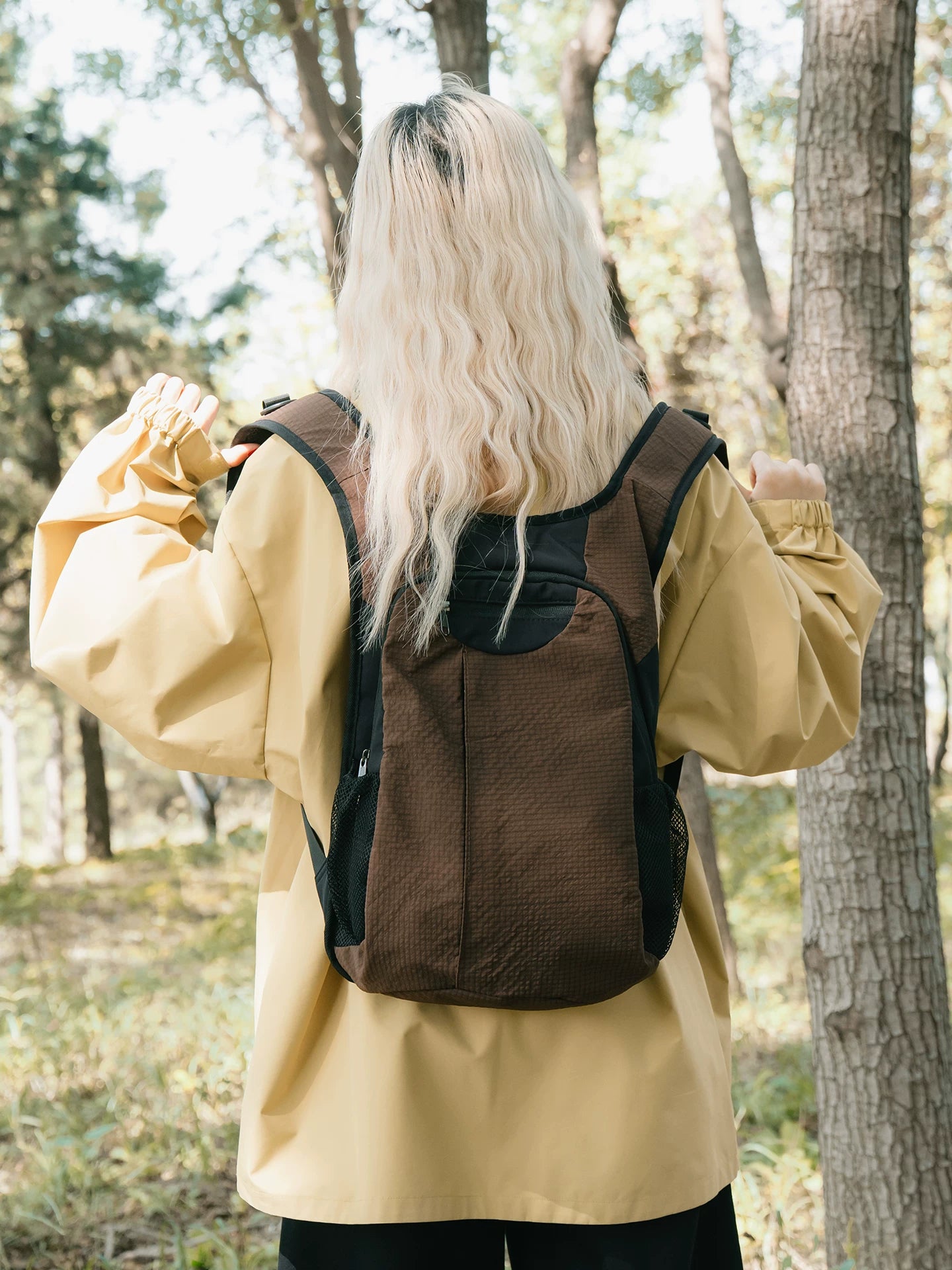 Ultra-Lightweight Cycling & Sports Daypack Rugged "Tooling" Style Outdoor Backpack Large Capacity Hiking & Mountaineering Bag Versatile Schoolbag for College & Adventure