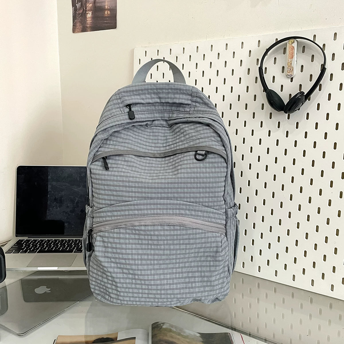 Retro Plaid Large Capacity Backpack Classic Checked Canvas Laptop Bag Vintage Commuter Travel Rucksack for Women Aesthetic College Schoolbag for Weekend Trips